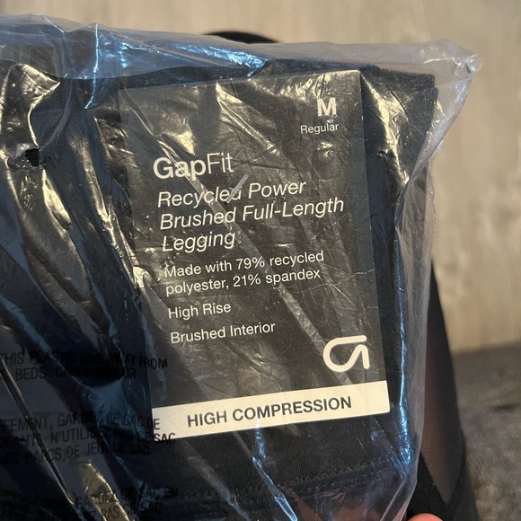 GapFit Recycled Power Brushed Full Length Leggings w/ Pockets - Picture 4 of 5